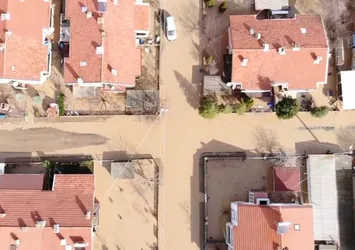 Kırklareli sular altında kaldı! Ev sahipleri gözyaşlarını tutamadı
