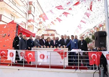 Keçiören Belediye Başkanı Turgut Altınok'tan vatandaşı tehdit eden CHP'li Mansur Yavaş'a tepki! Zorla bu makamlarda tutan yok