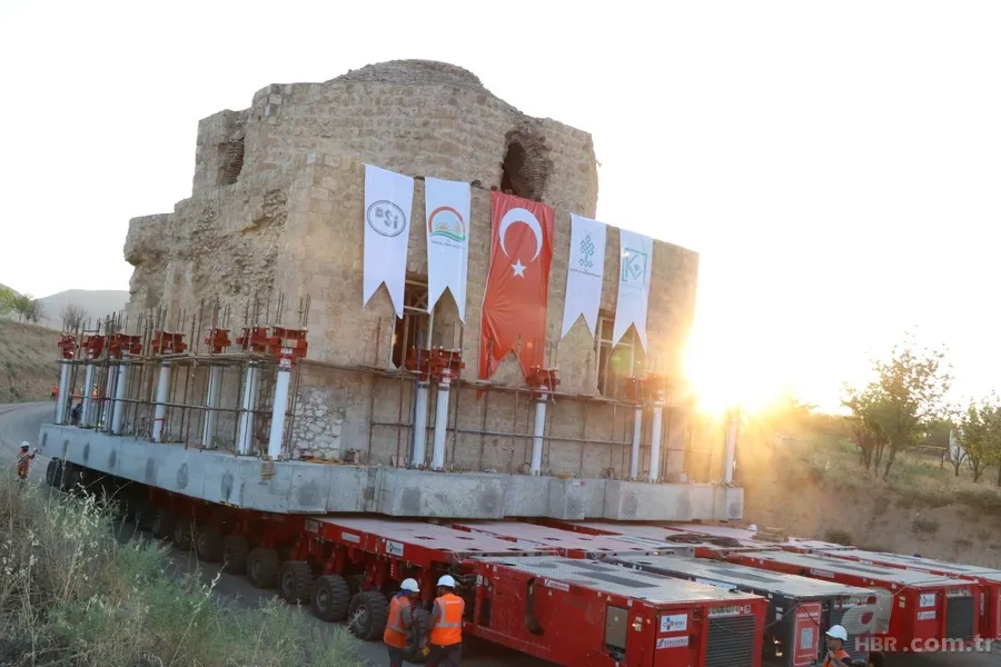 Tarihi Artuklu Hamamı yeni yerine doğru yola çıktı 7