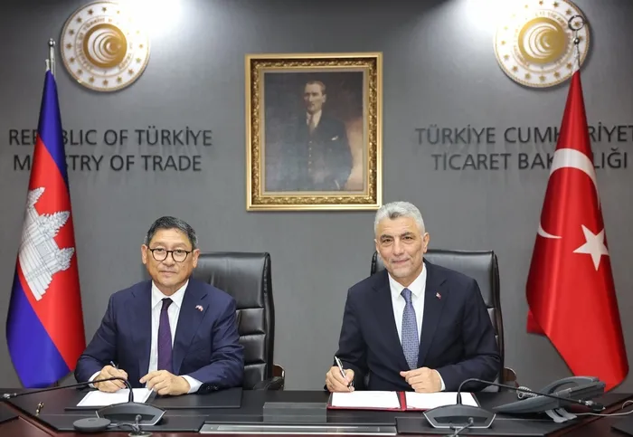 ticaret-bakani-bolat-kambocya-disisleri-bakani-sok-ile-gorustu-1716908289646.jpg Ticaret Bakanı Bolat Kamboçya Dışişleri Bakanı Sok ile görüştü - 2
