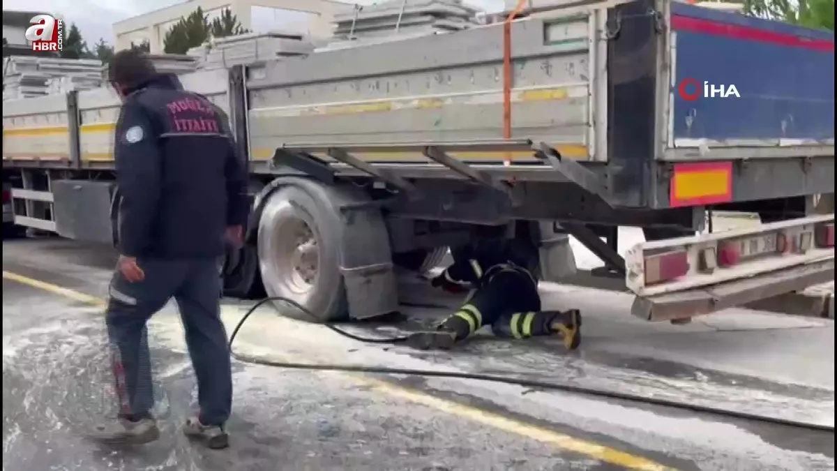 Freni tutmayan TIR’ın balataları yandı