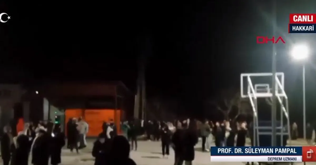 SON DAKİKA I Hakkari Yüksekova'da peş peşe korkutan depremler! İşte ilk görüntüler...