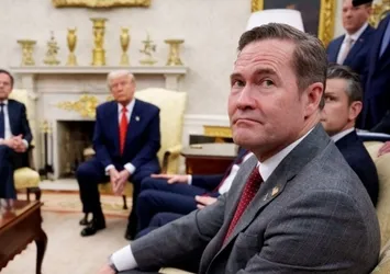 Trump'ın kabinesinde değişiklik! Waltz'u görevden aldı