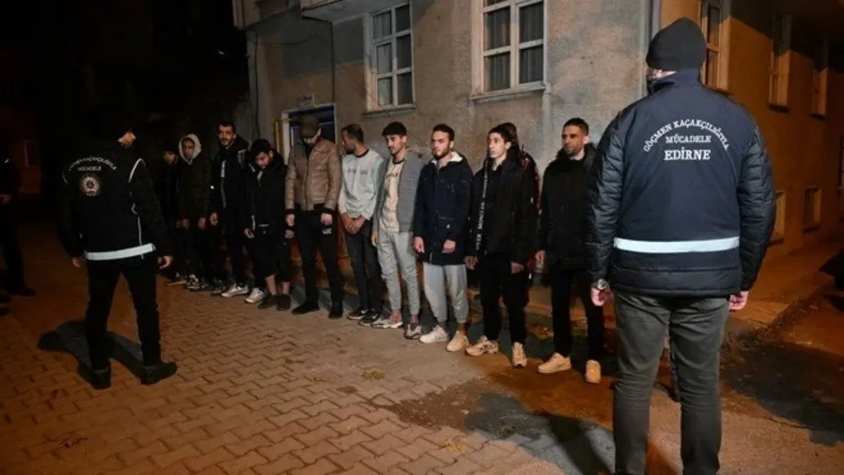 Edirne'de 15 düzensiz göçmen yakalandı