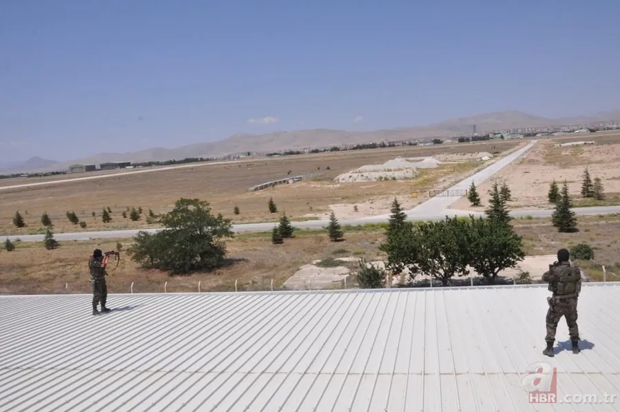 Keskin nişancılar jet üssünde 'kuş uçurtmuyor' 8