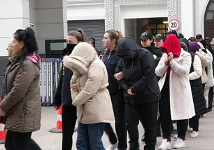 Sanal güzellerle gerçek soygun