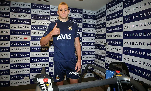 Fenerbahçe’nin yeni transferi Attila Szalai sağlık kontrolünden geçirildi