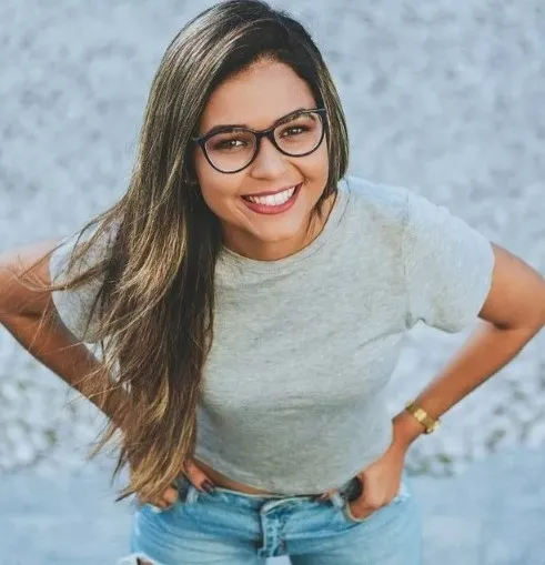 sosyal-medya-fenomenine-otobus-yolculugu-eziyet-oldu-sebepsiz-yere-suratina-kesik-atildi-agzindan-kulagina-kad-1670418508498.jpg Sosyal medya fenomenine otobüs yolculuğu eziyet oldu! Sebepsiz yere suratına KESİK ATILDI! Ağzından kulağına kadar dikiş atıldı - 3