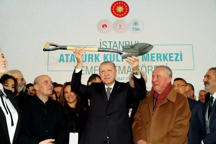 Başkan Erdoğan AKM’nin temelini sanatçılarla attı