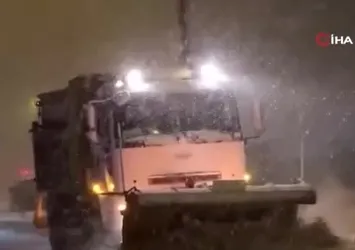Erzincan güne kar yağışıyla başladı