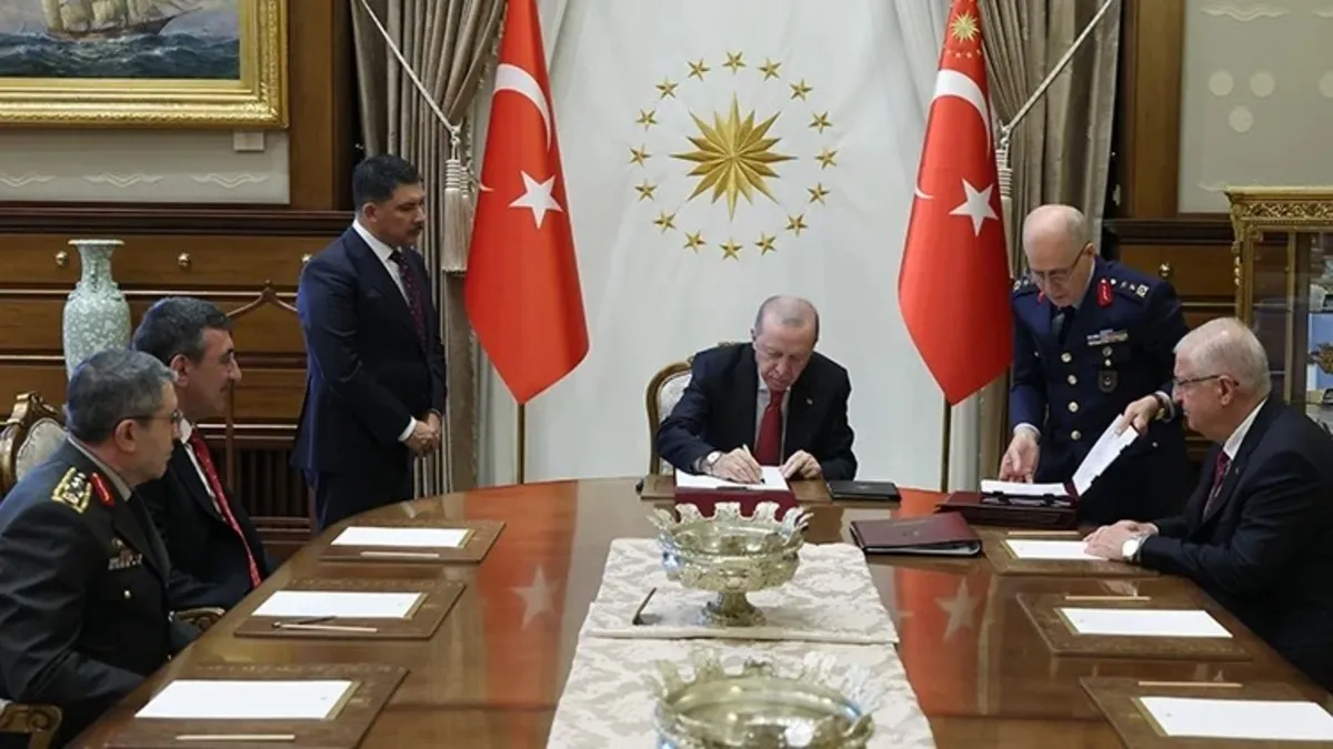 Yüksek Askeri Şura kararları açıklandı! Başkan Erdoğan imzaladı... Hava Kuvvetleri Komutanlığı'na Orgeneral Rafet Dalkıran atandı