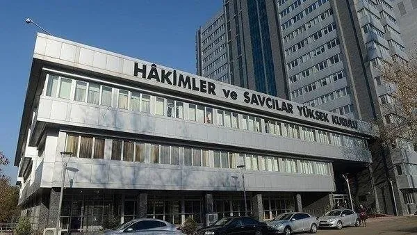 Son dakika | Devlet büyüklerine hakaret eden trol savcı Özcan Muhammed Gündüz meslekten men edildi