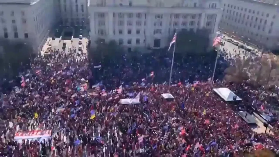 ABD’de Trump destekçileri sokağa indi