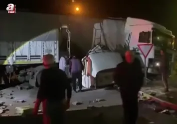 Bursa'da 2 tır kavşakta çarpıştı: 2 yaralı