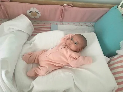 İzmir’de 24 haftalık doğan mucize bebek İdil, yaşama tutundu - 1