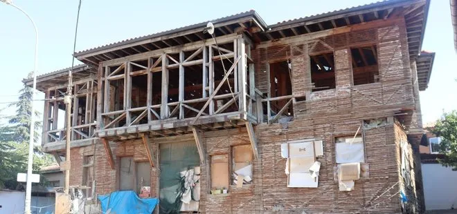 Tarihi evler çöküyor mahalle sakinleri endişeli
