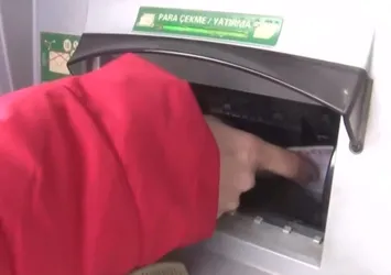 İzmir’de trajikomik dolandırıcılık! “Beni Allah gönderdi ben Hızır’ım” diyerek 2.500 TL dolandırdı