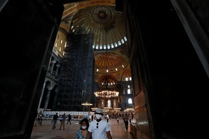 Tarihi Ayasofya kararı verildi! Reuters dünyaya bu karelerle duyurdu