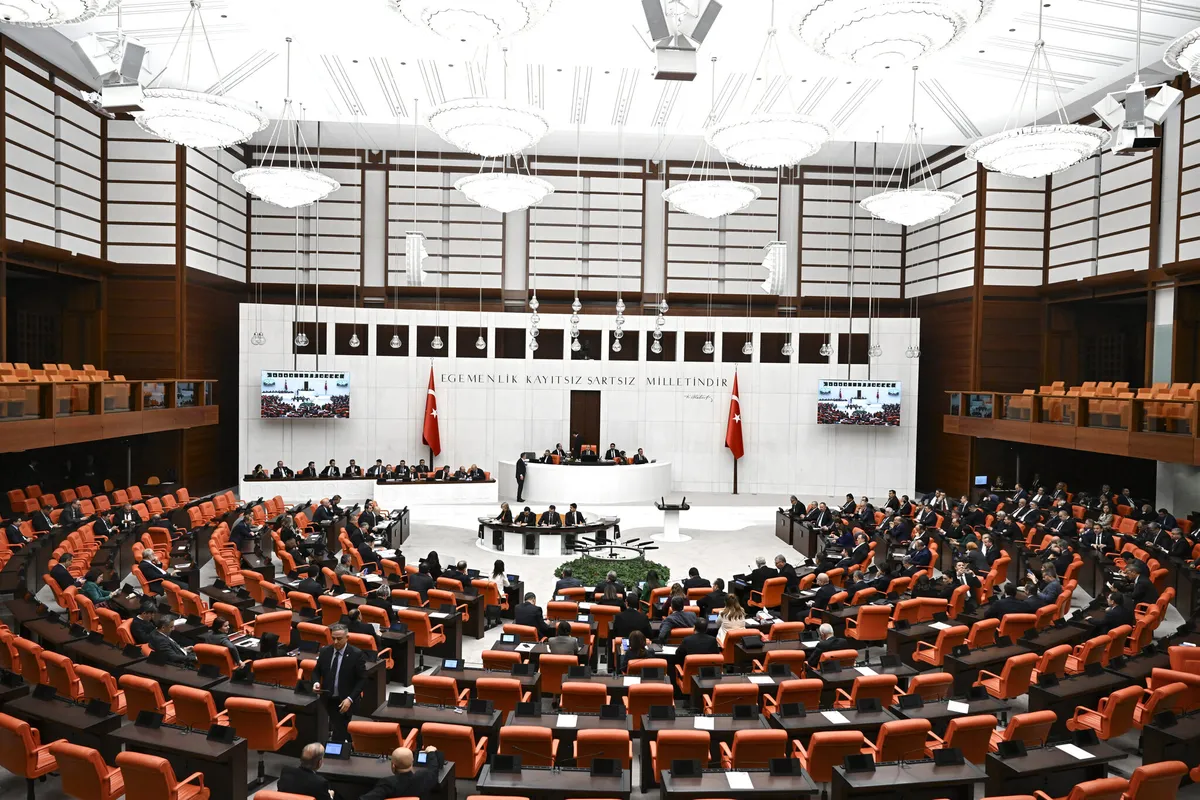 secim-icin-tarih-verdi-mehmet-ucum-buyuk-oranda-netlesti-1792068181954.jpg Seçim için tarih verdi! Mehmet Uçum: Büyük oranda netleşti - 3
