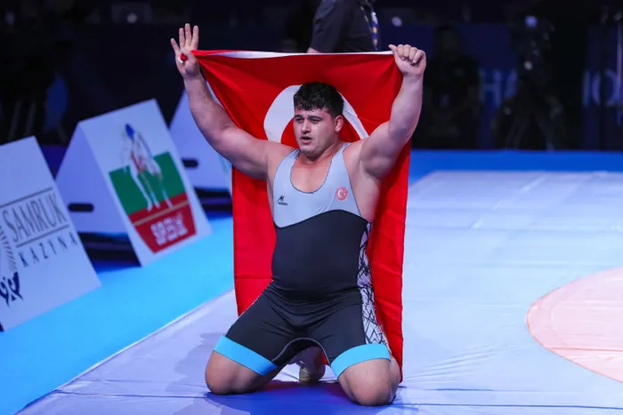 Doktor hatası milli güreşçi Rıza Kayaalp için Paris 2024’ü zora soktu