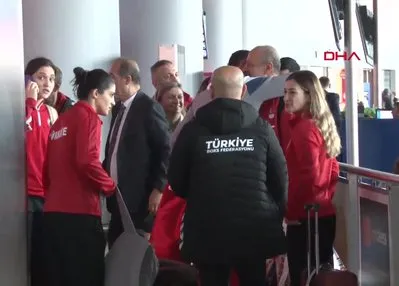 Dünya üçüncüsü boks takımı yurda döndü