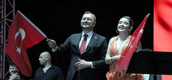 Melek Mosso konseri nedeniyle tepki çeken Süleymanpaşa Belediye Başkanı Cüneyt Yüksel görevden alındı