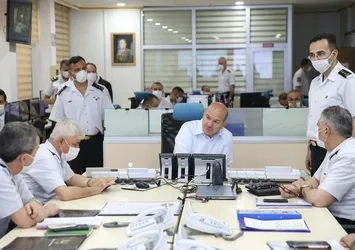 İçişleri Bakanı Süleyman Soylu Jandarma Harekat Merkezi'nde brifing aldı