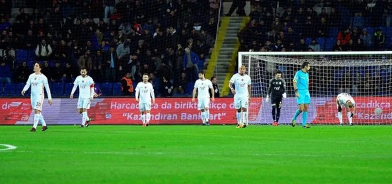 Galatasaray taraftarından istifa sesleri
