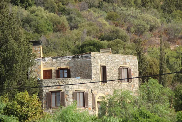 Son dakika: Firari Can Dündar’ın mal varlığına el kondu!