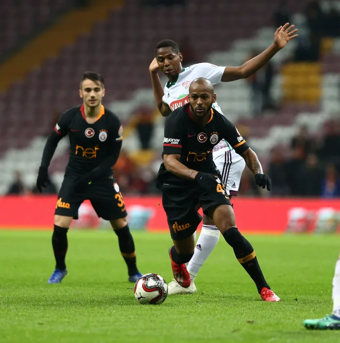 Galatasaray Da Ikinci Ozan Kabak Vakasi