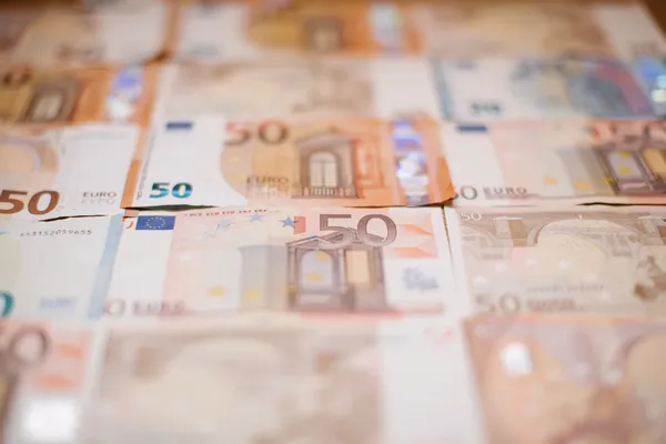avrupa-merkez-bankasindan-faiz-karari-piyasalarin-gozu-bu-haberdeydi-1702560457062.jpg Avrupa Merkez Bankası'ndan faiz kararı! Piyasaların gözü bu haberdeydi - 2