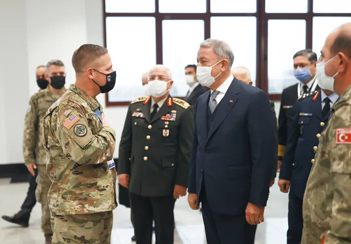 Milli Savunma Bakanı Hulusi Akar: Türkiye, NATO ve Avrupa’nın sınırlarını korumak için ne gerekiyorsa yapıyor