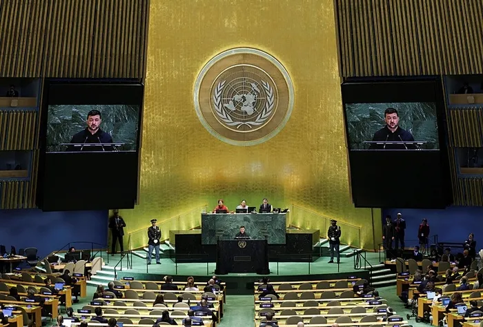 ukrayna-lideri-zelenskiyden-bmgkda-flas-aciklamalar-suriye-gazze-ukrayna-hicbiri-yardim-gormuyor-1758722691364.jpeg Zelenskiy, ʺPutin durdurulmazsa savaş büyür.ʺ ifadelerini kullandı. (Reuters)