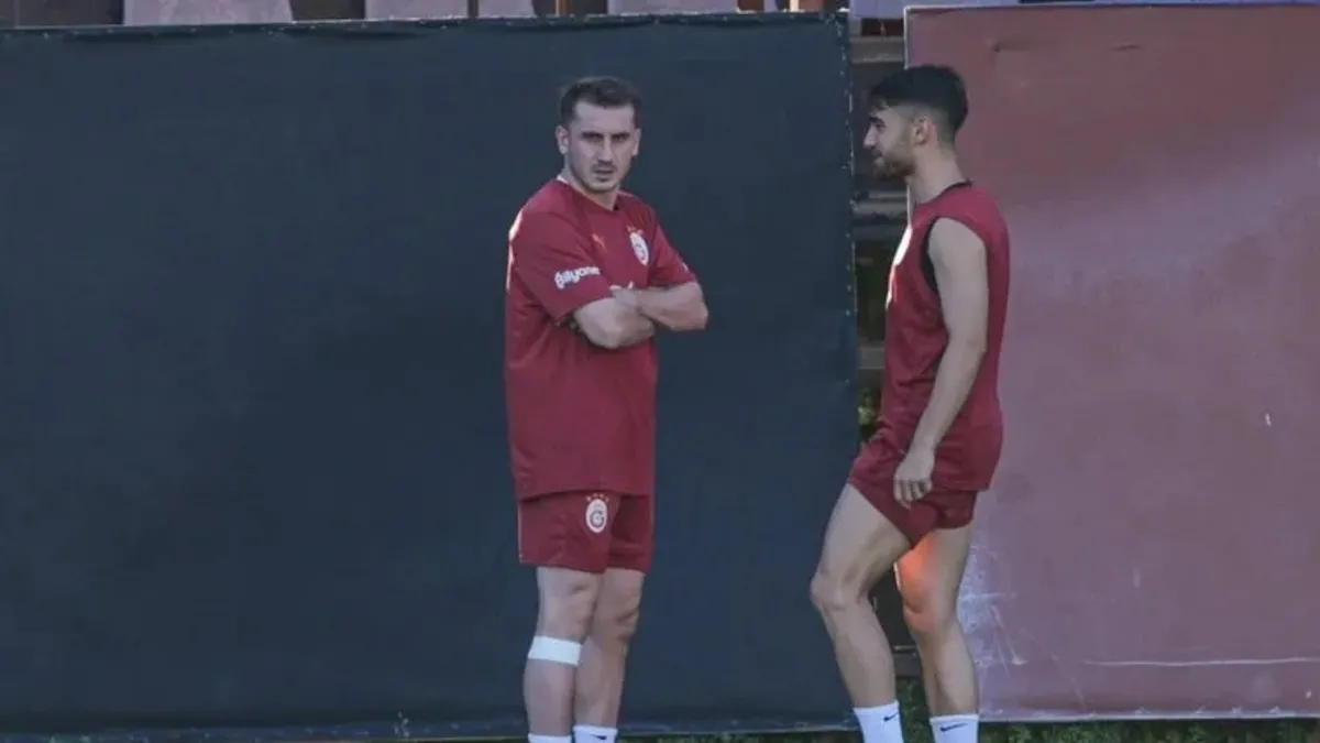 Galatasaray'da 2 ayrılık birden! Okan Buruk takımda görmek istemiyor