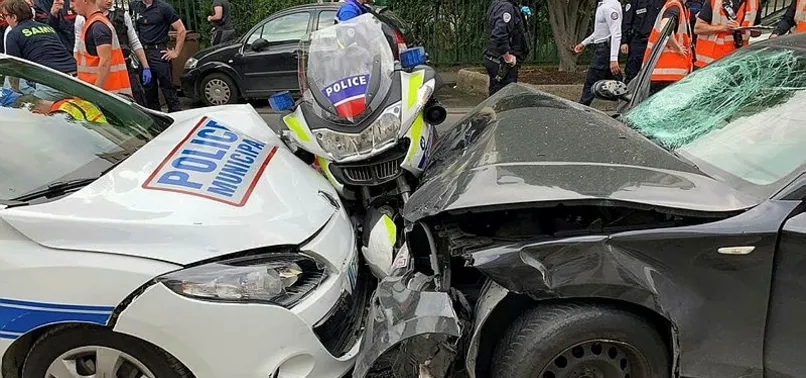 Son dakika: Fransa'da iki polise saldırı