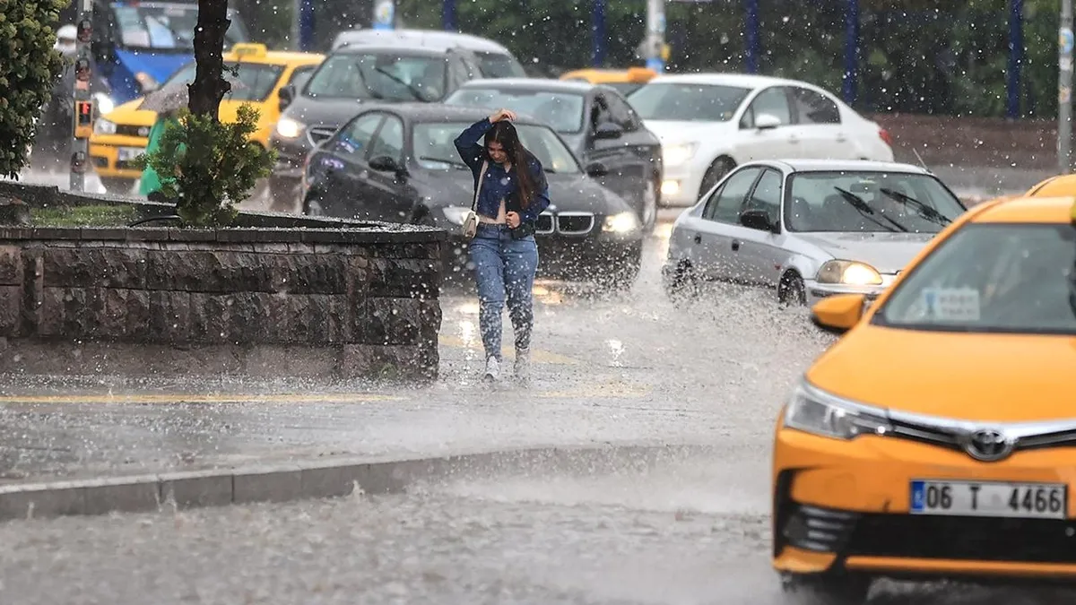 Tatil dönüşü yola çıkacaklar dikkat! Meteoroloji uzmanı tarih verdi, yağışlar ne zaman bitecek? - 3