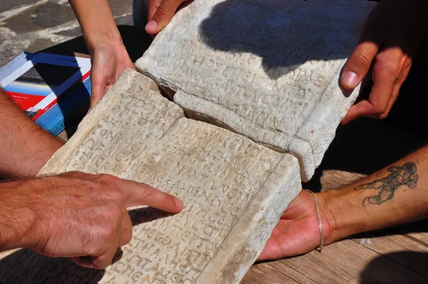 manisadaki-aigai-antik-kentinde-kesfedilmisti-1800-senelik-yazitin-gizemi-cozuldu-1664706039854.jpg Manisa’daki Aigai Antik Kenti'nde keşfedilmişti! 1800 senelik yazıtın gizemi çözüldü - 5