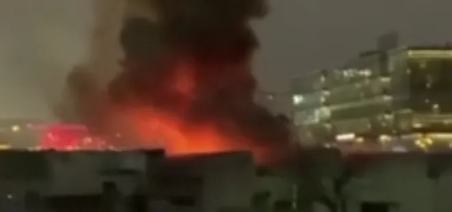 Bakırköy’de fabrikada yangın paniği! Yoğun kara duman gökyüzünü kapladı