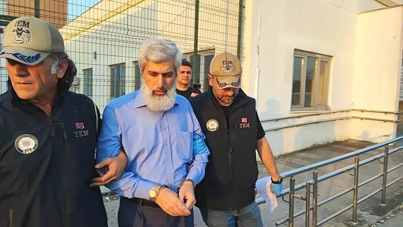 furkan-vakfina-operasyon-alparslan-kuytul-ve-esi-gozaltinda-1787113690684.jpeg Furkan Vakfı'na operasyon! Alparslan Kuytul ve eşi gözaltında - 4