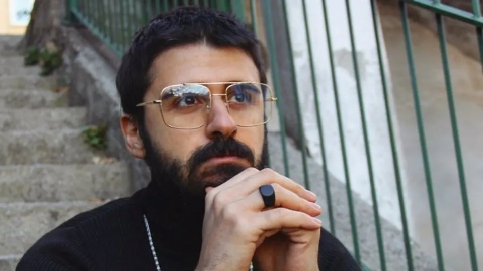 Şarkıcı Emrah ve oğlu Tayfun Engin Çolak arasında yeni gerilim: Babam beni engelledi!