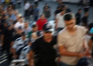 FETÖ'nün 'mahrem imam'larna 17 ilde operasyon