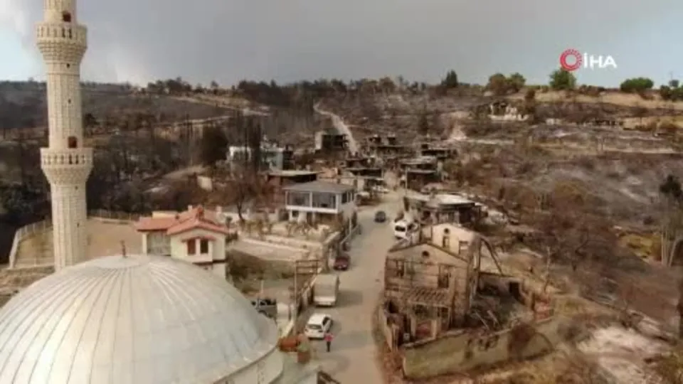 Antalya Manavgat’taki yangında yok olan Kalemler Mahallesi görüntülendi