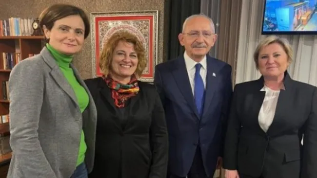 Seccade saygısızlığına pişkin savunma: CHP’li Gürsel Tekin: Seccade sadece halı/kilimdir, kutsal değil