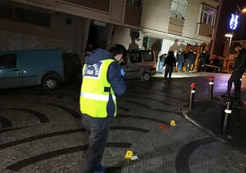 Bağcılar'da maskeli 2 kişi dehşet saçtı
