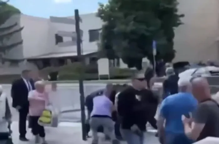 Slovakya’da suikast girişimi! Başbakan Robert Fico silahlı saldırı sonrası hastaneye kaldırıldı | Başkan Erdoğan’dan geçmiş olsun mesajı