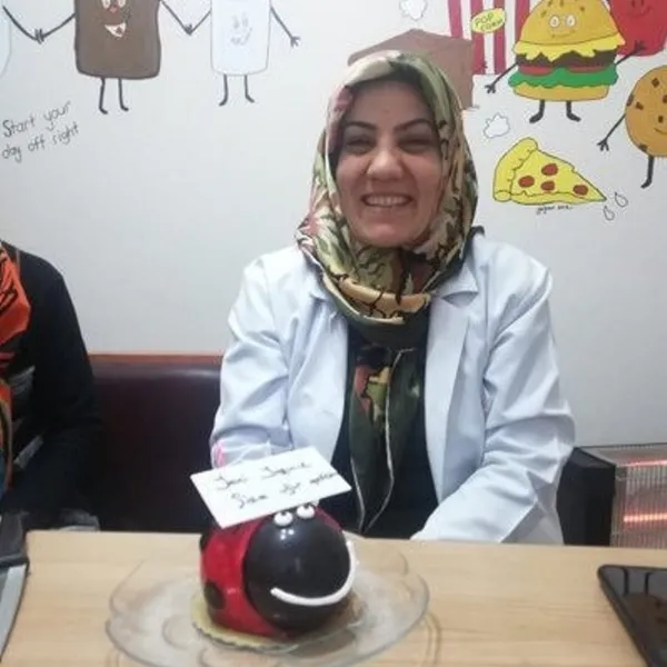 ogretmen-esini-bicaklayarak-olduren-cani-koca-hakim-karsisinda-diger-yarimi-kaybettim-1643114748239.jpg Öğretmen eşini bıçaklayarak öldüren cani koca hakim karşısında: Diğer yarımı kaybettim - 1