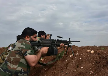 Son dakika: ÖSO, YPG/PKK'yı vurdu