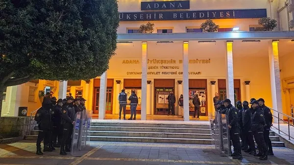 CHP'li Adana Büyükşehir Belediyesi'ndeki alacak verecek kavgasında kan aktı! Özel Kalem vekili hayatını kaybetti - 4