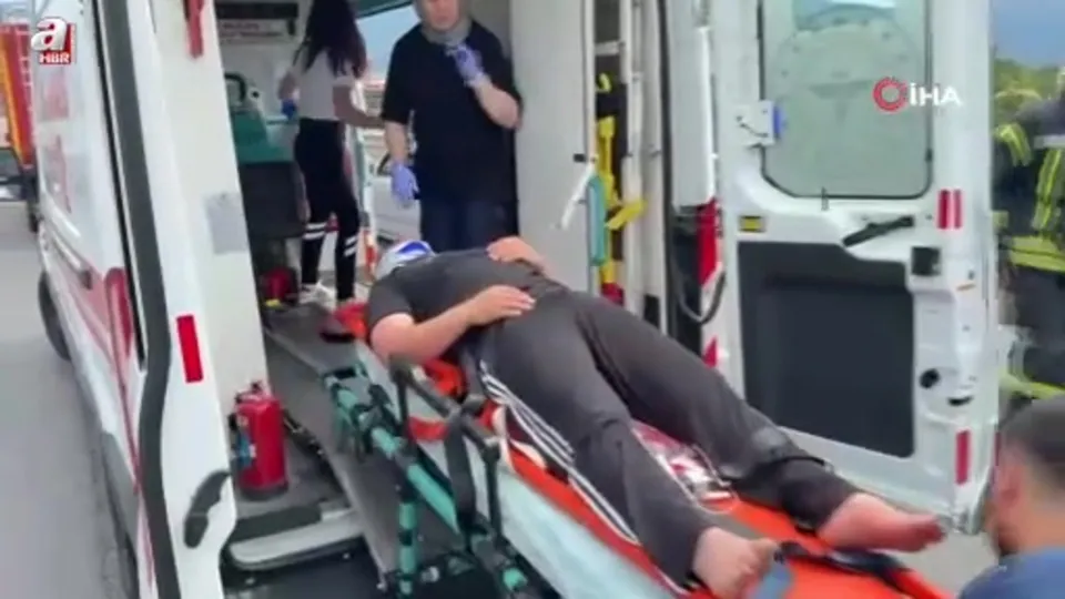 Tır ile kamyon çarpıştı 1 yaralı