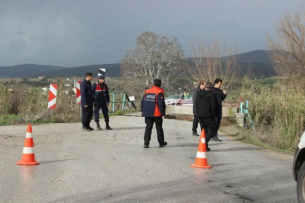 1705407067821.jpeg Manisa'da köprü yıkıldı dere yataklarında heyelan oldu - 3